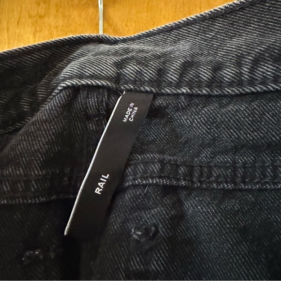 Weekday Rail Jeans in black - Picture 2 of 5